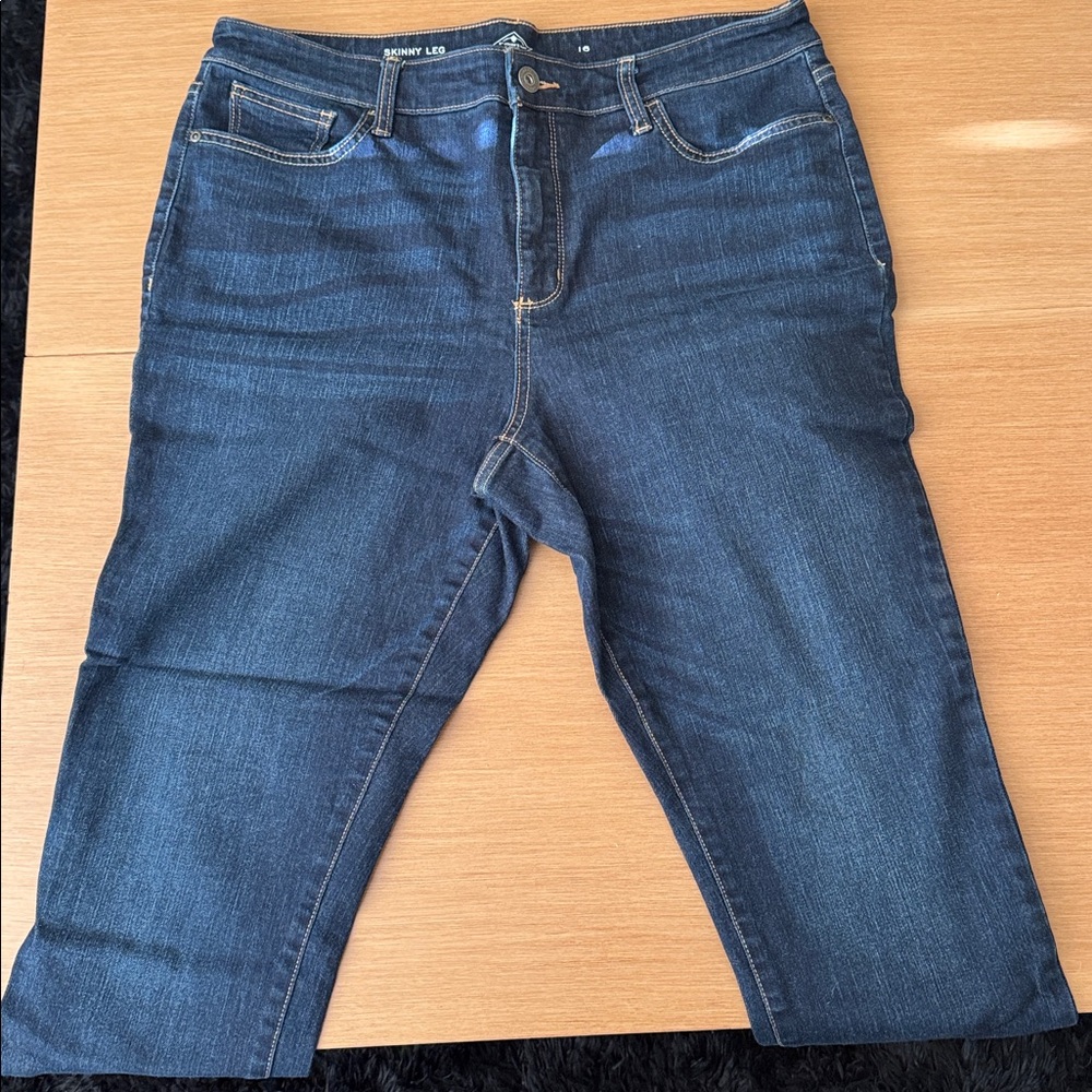 St. John’s Bay Skinny Leg Blue Jeans - Size 16 - Picture 7 of 7